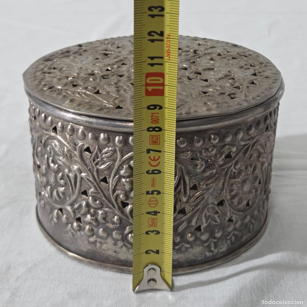 Cajas y cajitas met&aacute;licas: Caja de lat&oacute;n plateado calado - Foto 18