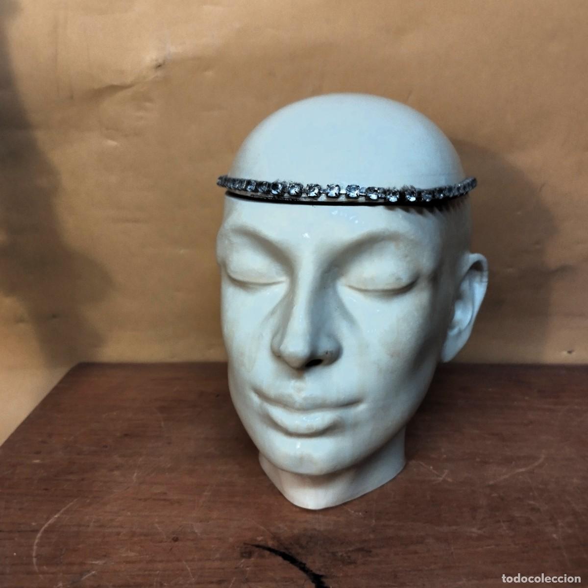 Cajas y cajitas met&aacute;licas: Caja joyero con forma de busto