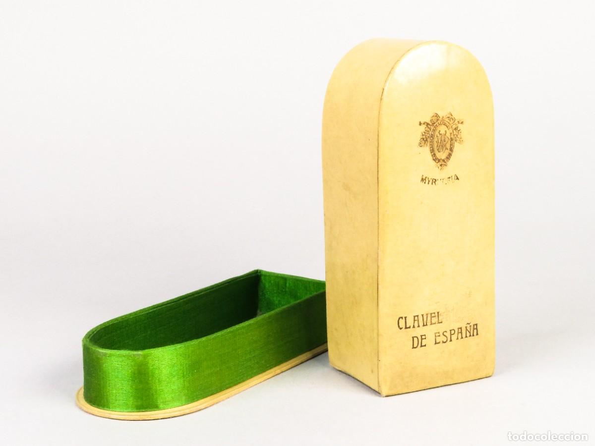 Cajas y cajitas met&aacute;licas: Caja fragancia Clavel de Espa&ntilde;a casa barcelonesa Myrurgia lanzado originalmente en 1930