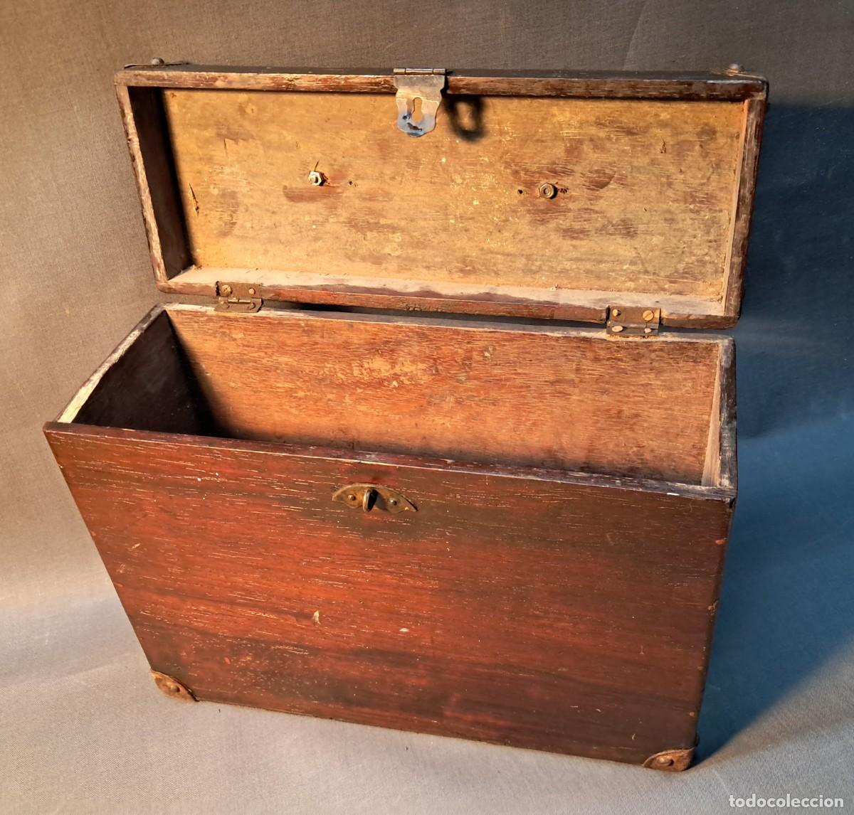 Cajas y cajitas met&aacute;licas: CAJA / MALETIN ANTIGUO DE MADERA - Foto 4