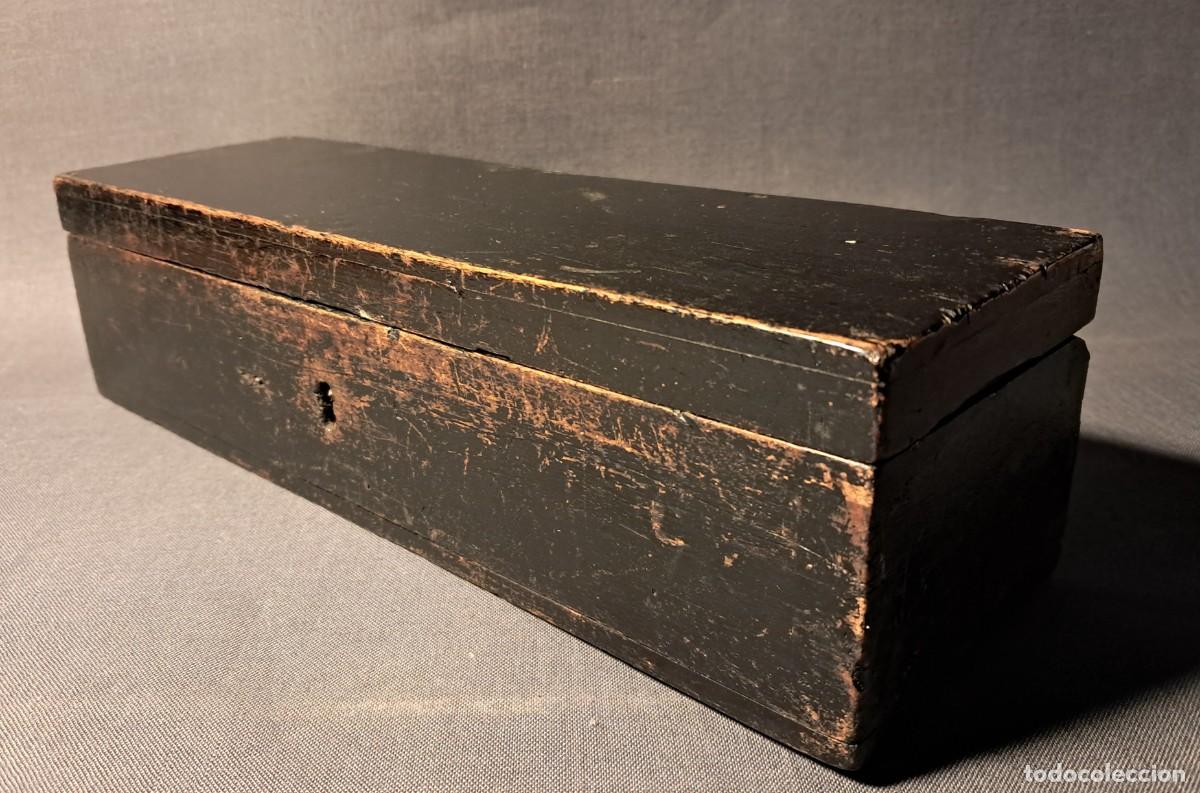Cajas y cajitas met&aacute;licas: ESTUCHE ANTIGUO DE MADERA. - Foto 1