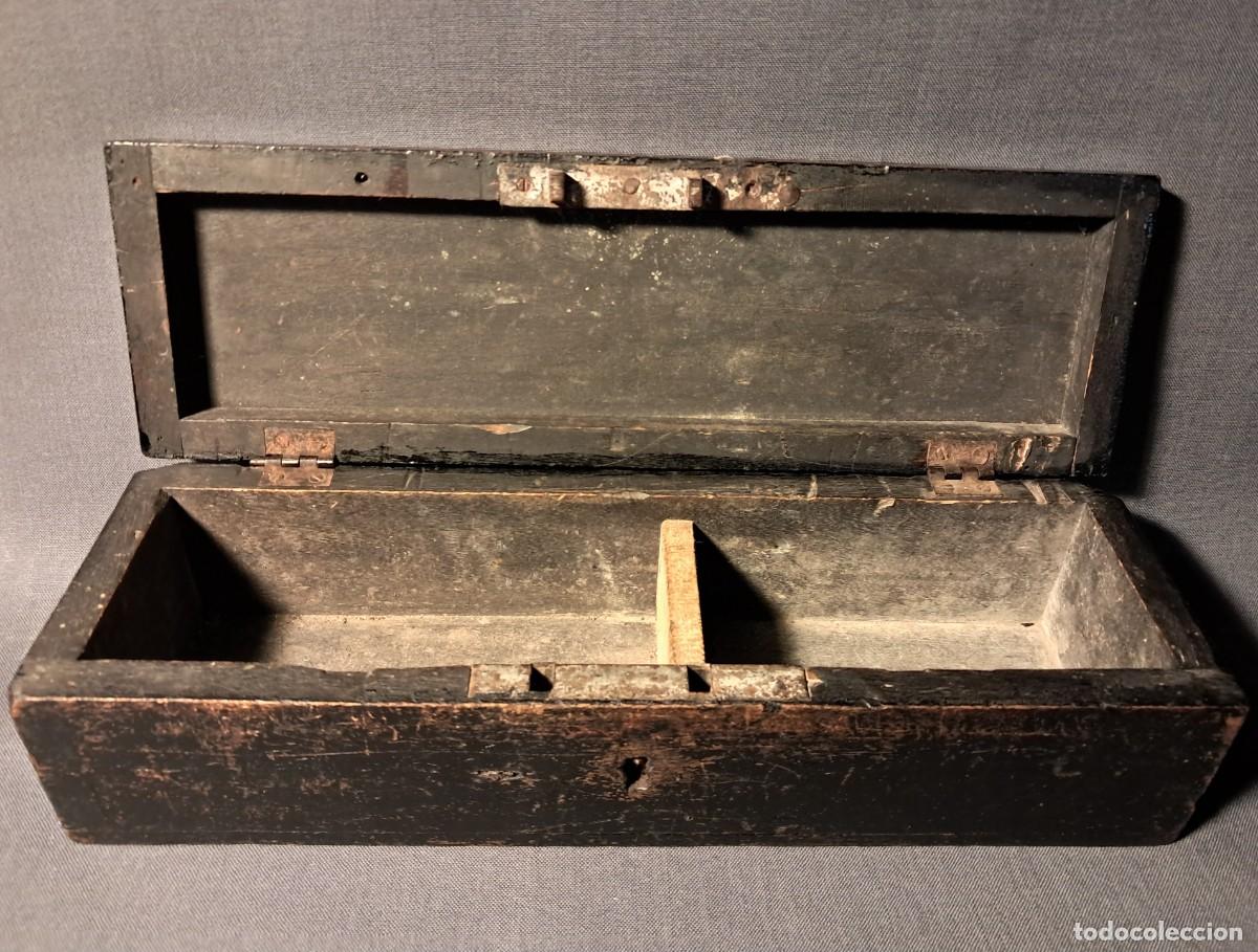 Cajas y cajitas met&aacute;licas: ESTUCHE ANTIGUO DE MADERA. - Foto 2