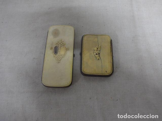 Cajas y cajitas met&aacute;licas: Lote 2 antiguas cajas del siglo XIX a identificar, tipo bolso o funda ?