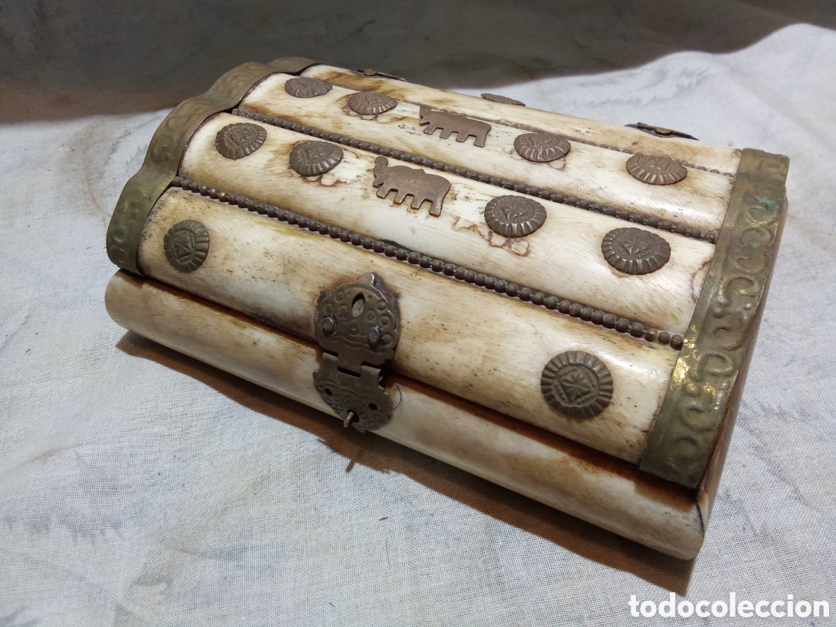 Cajas y cajitas met&aacute;licas: BONITA CAJA DE HUESO O SIMILAR
