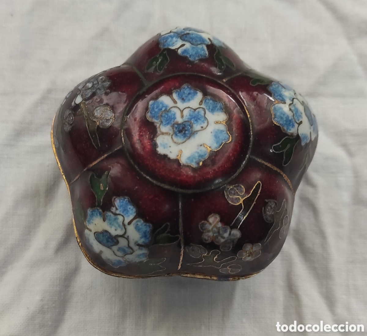 Cajas y cajitas met&aacute;licas: CAJA JOYERO LOBULADA DE ESMALTE CLOISONN&Eacute; EN ROJO - MITAD SIGLO XX