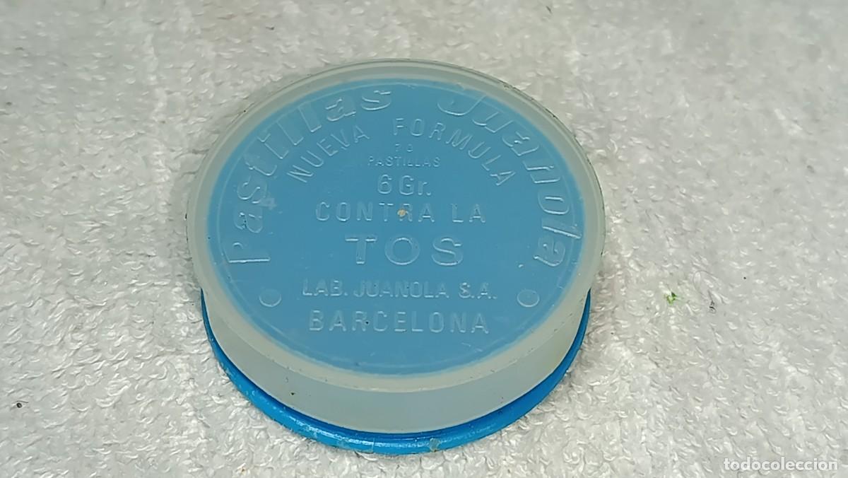 Cajas y cajitas met&aacute;licas: ANTIGUA CAJITA DE PASTILLAS JUANOLA AZUL NUEVA FORMULA CONTRA LA TOS BARCELONA A&Ntilde;OS 70