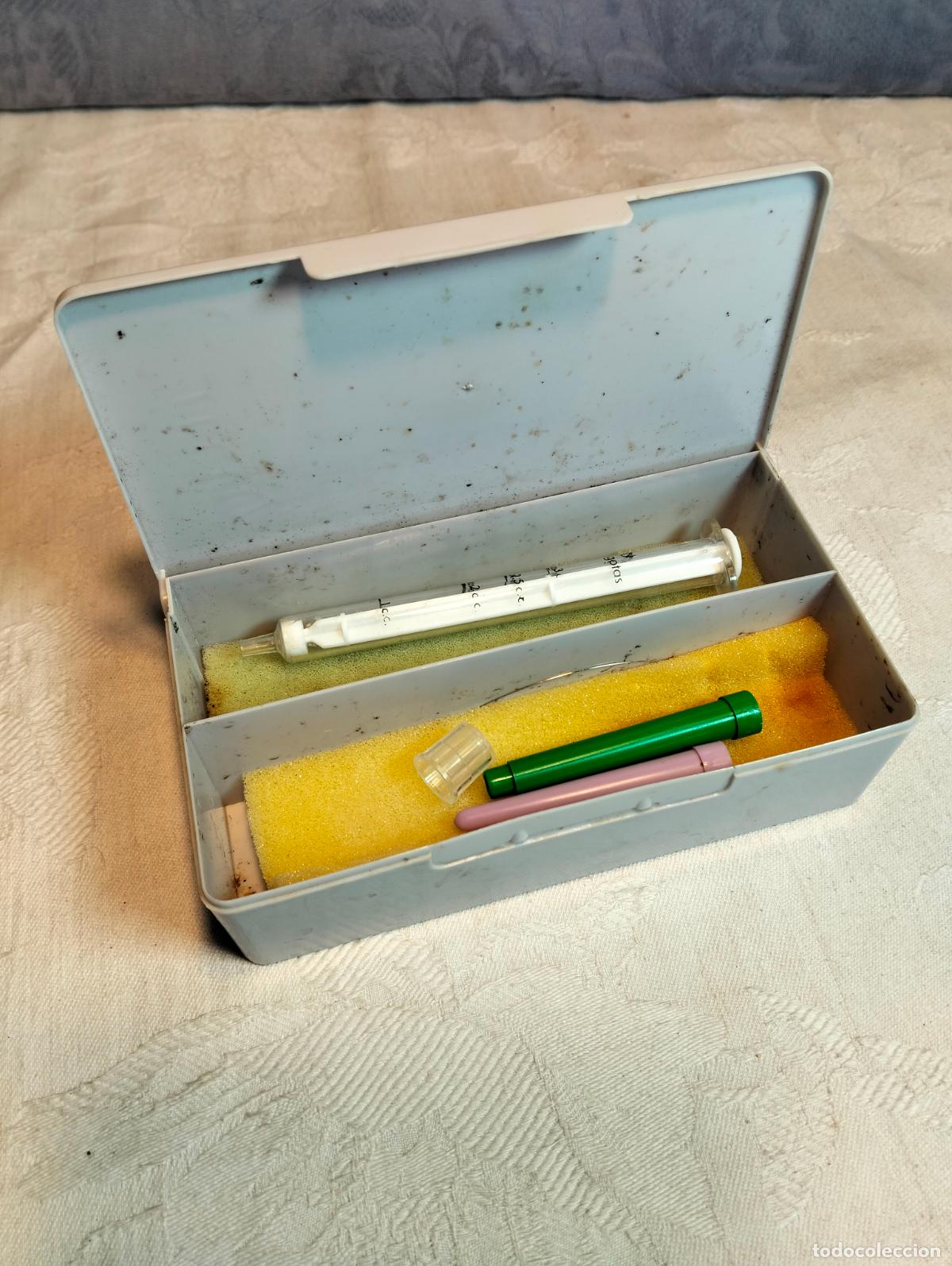 Caixas e caixinhas met&aacute;licas: Jeringa antigua en caja urbason soluble urgencias botiqu&iacute;n gris a&ntilde;os 80