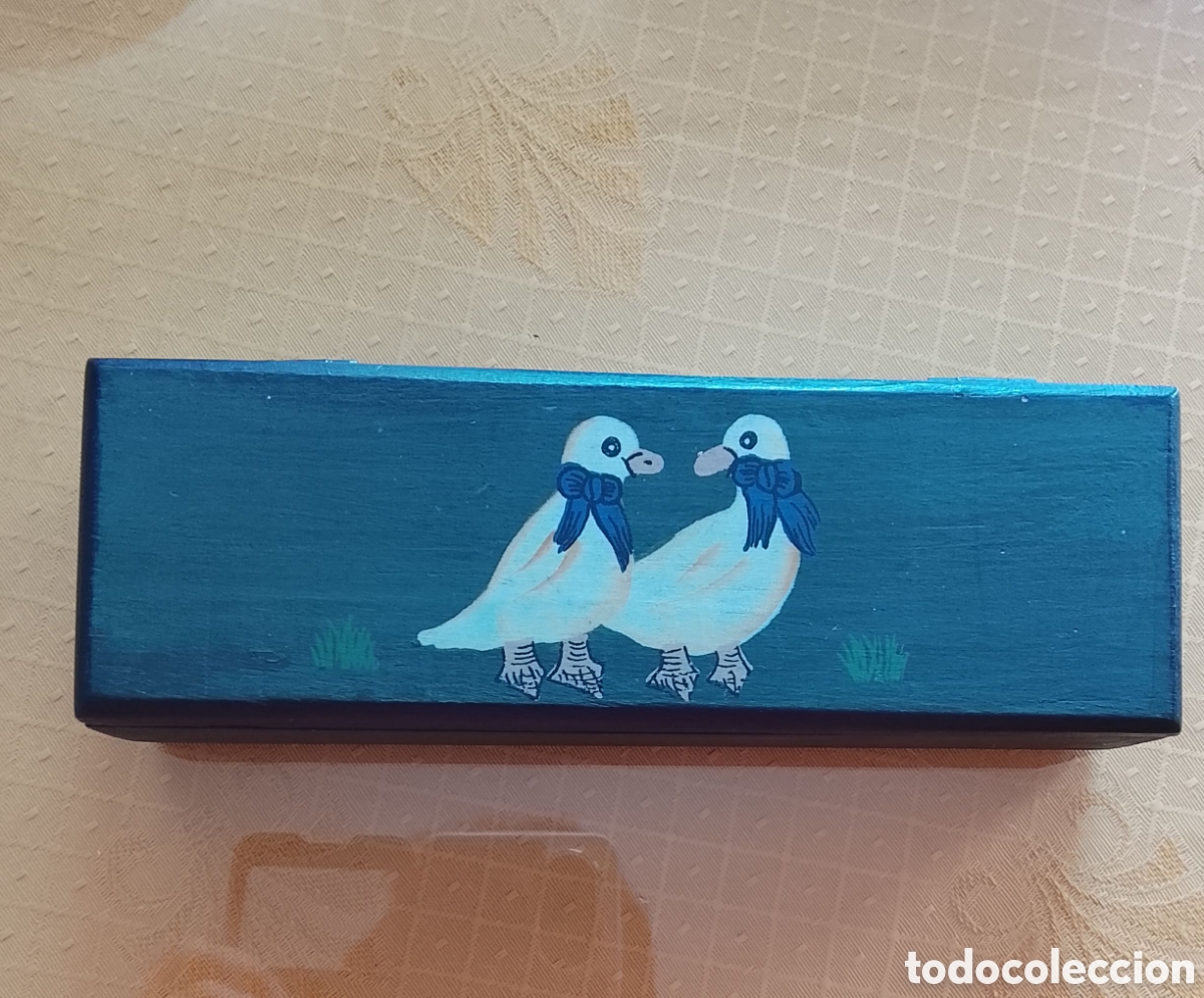 Cajas y cajitas met&aacute;licas: Caja escolar para lapiceros y pinturas.