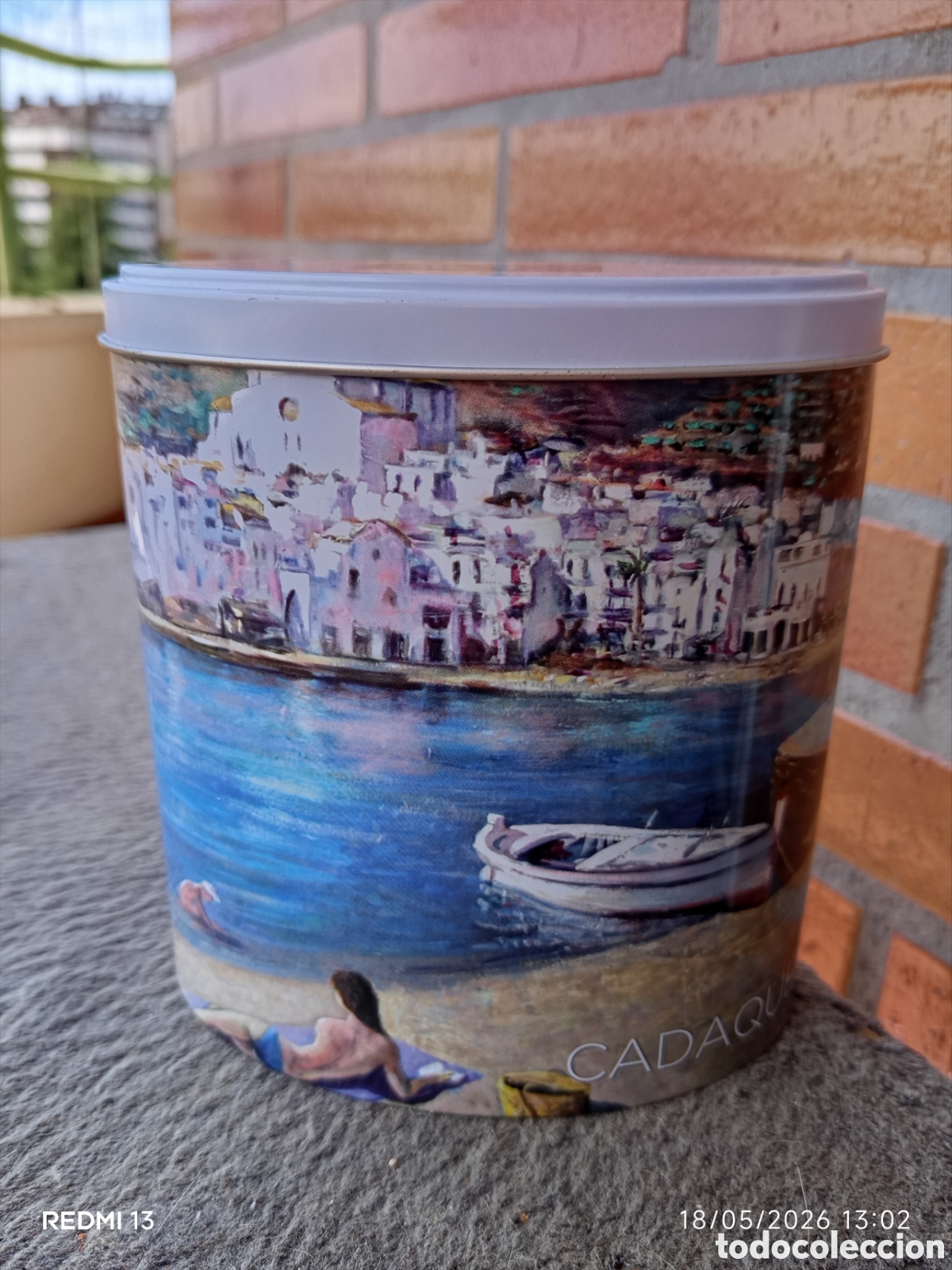 Boxes and metal boxes: Bote Cadaqu&eacute;s con foto de pintura de Ram&oacute;n Moscard&oacute;