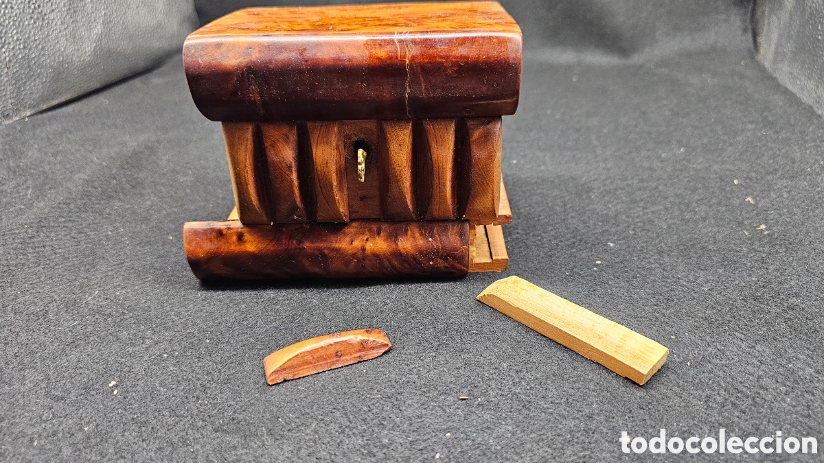 Cajas y cajitas met&aacute;licas: Caja escondite de madera de raiz