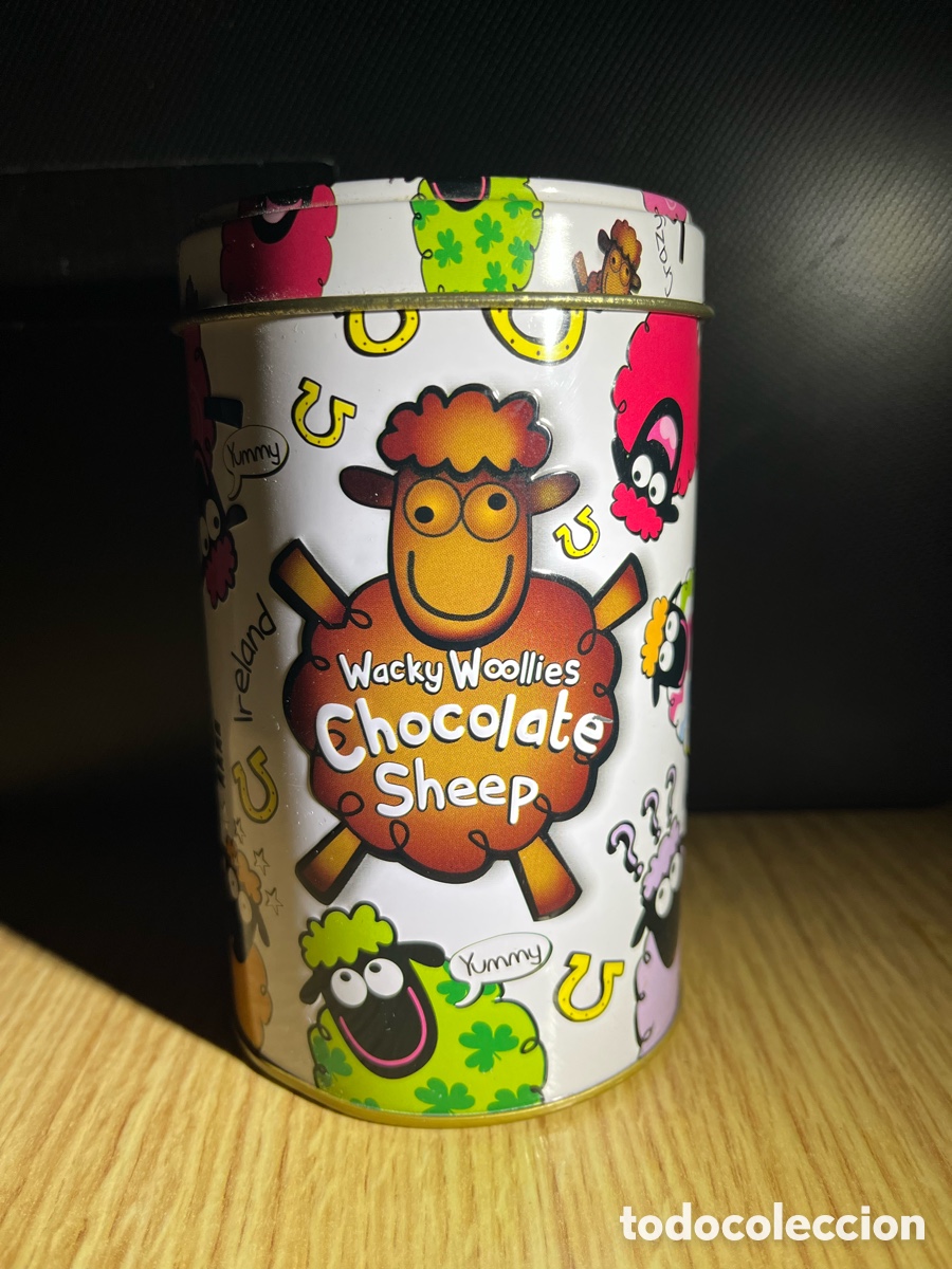 Cajas y cajitas met&aacute;licas: Caja met&aacute;lica con relieve WACKY WOOLLIES IRELAND. CHOCOLATE SHEEP. Ovejas
