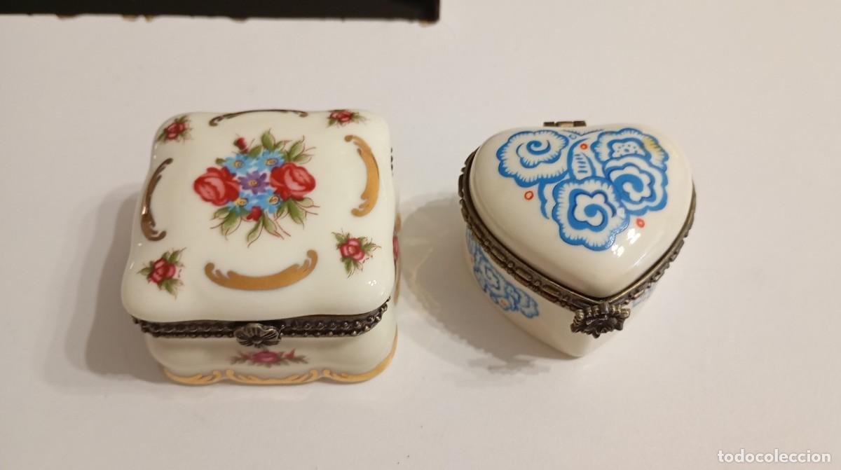 Cajas y cajitas met&aacute;licas: 2 PRECIOSAS CAJITAS PEQUE&Ntilde;AS PARA BARATIJAS DE PORCELANA FINA,CON MARCA FABRICANTE , VINTAGE