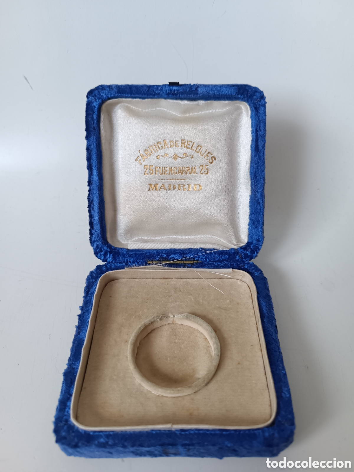 Cajas y cajitas met&aacute;licas: Antigua caja expositor de reloj Carlos Coppel