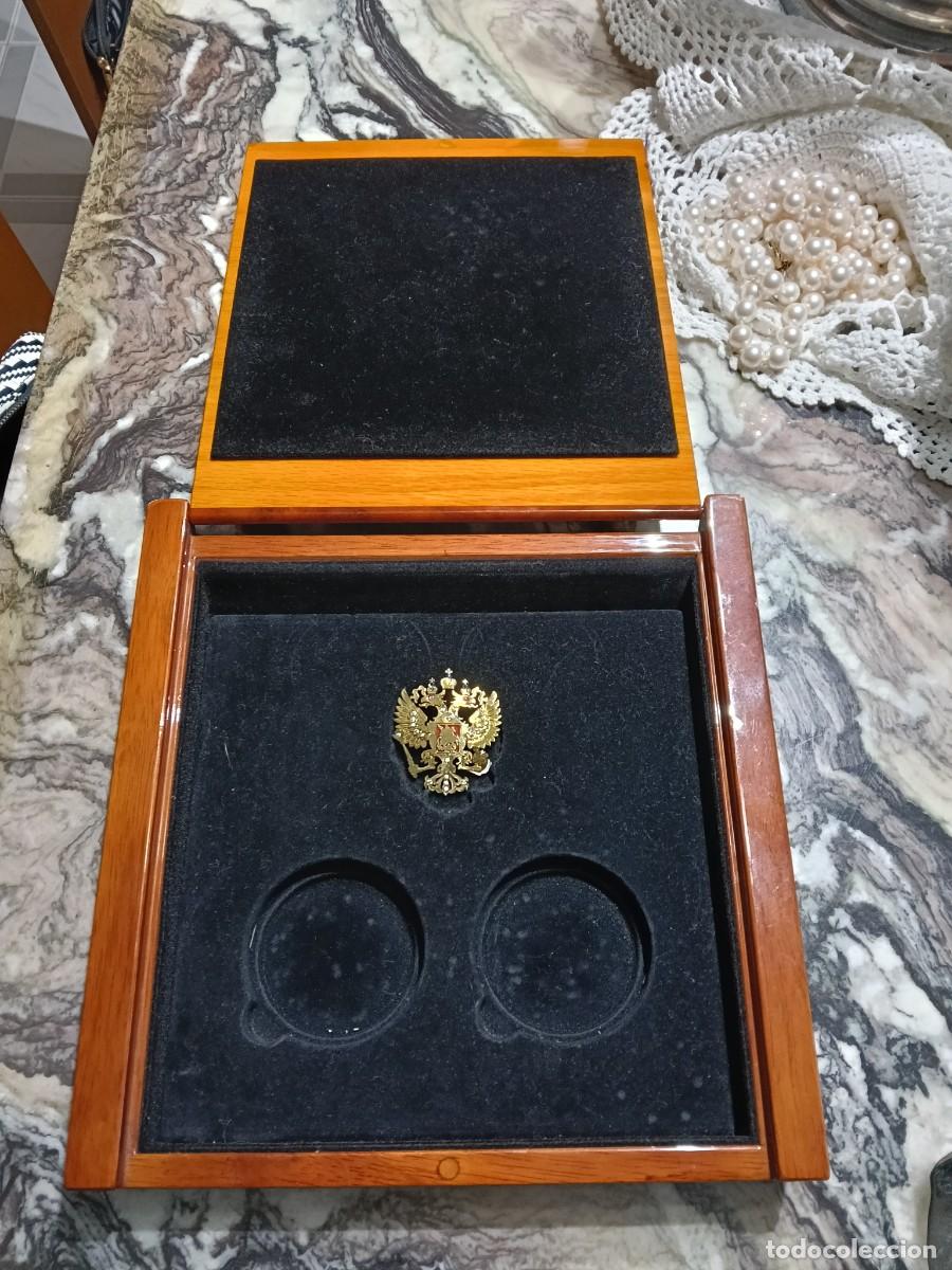 Cajas y cajitas met&aacute;licas: Elegante Estuche de Madera de Ra&iacute;z con Emblema del &Aacute;guila Bic&eacute;fala Rusa (Faltan Medallas)