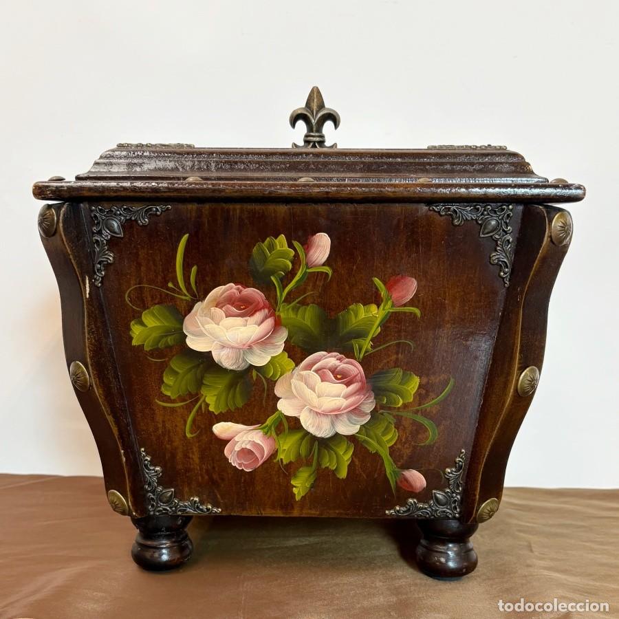 Cajas y cajitas met&aacute;licas: Caja de Madera con flores Pintadas a Mano