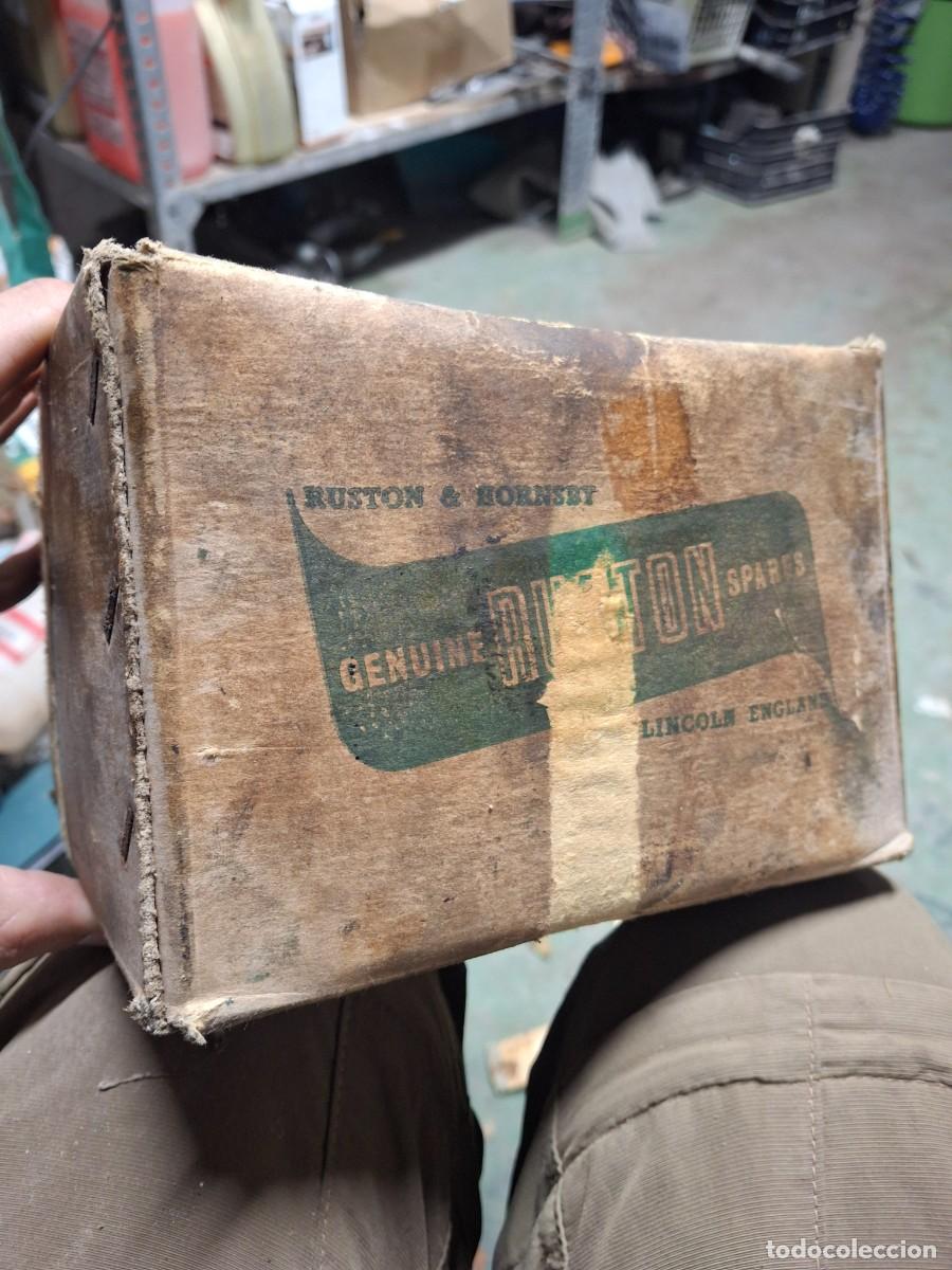 Cajas y cajitas met&aacute;licas: Antigua caja de recambios original motores pozo Ruston & Hornsby industriales spares Lincoln England