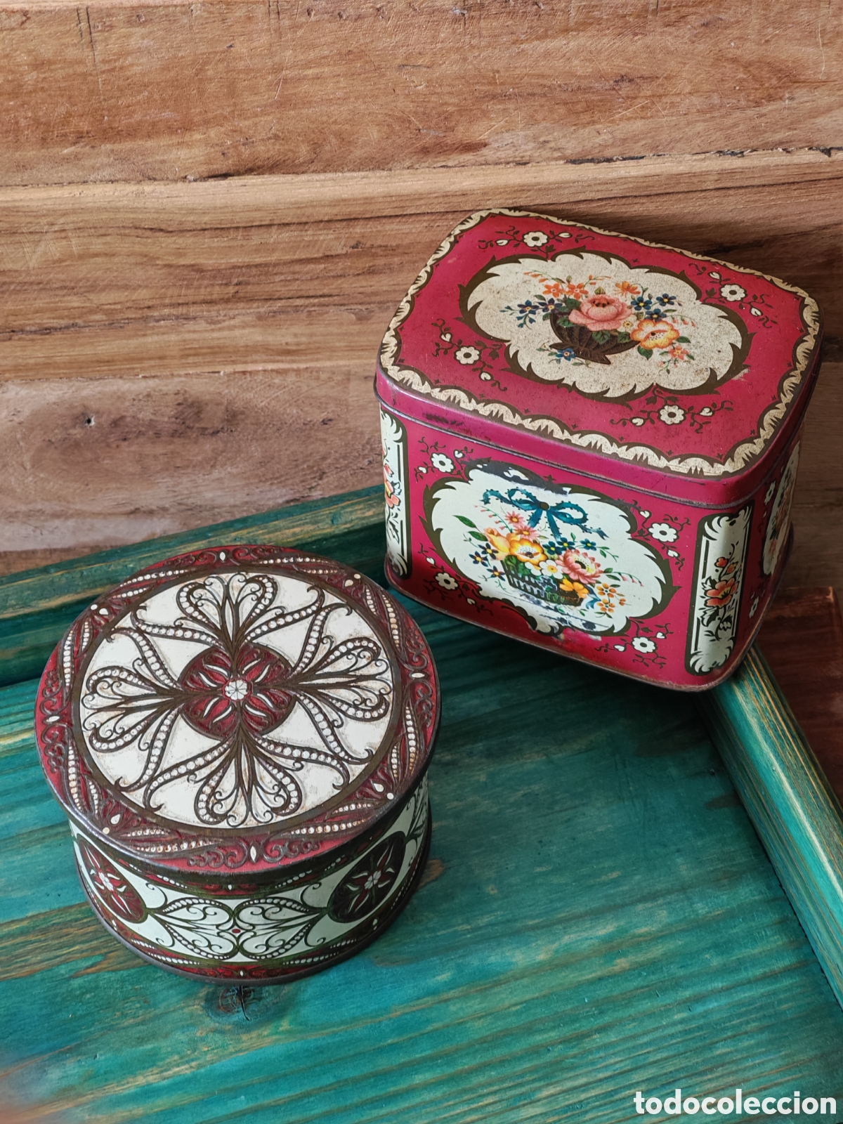 Cajas y cajitas met&aacute;licas: Dos cajas antiguas metal decoradas