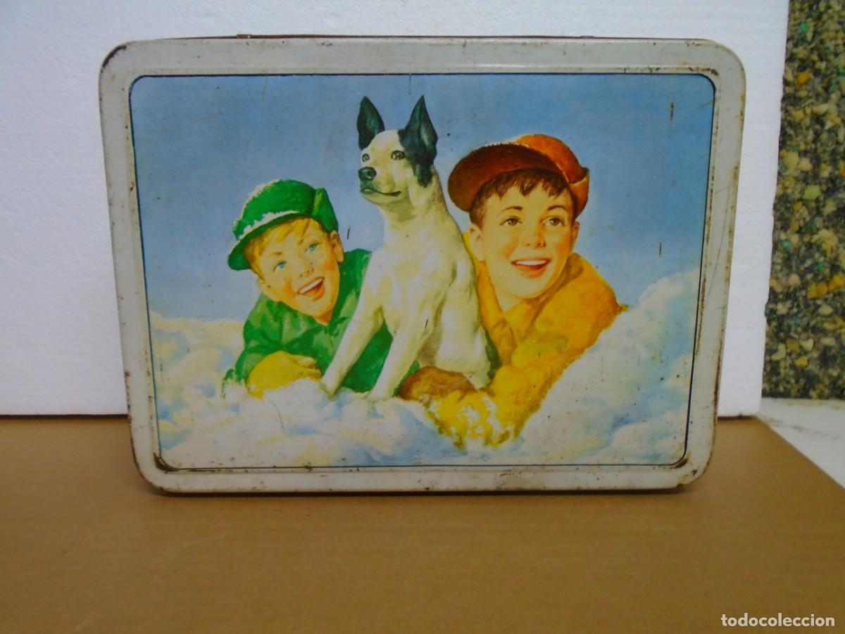 Cajas y cajitas met&aacute;licas: ANTIGUA Y PRECIOSA LATA LITOGRAFIADA DIBUJO NI&Ntilde;OS CON PERRO.