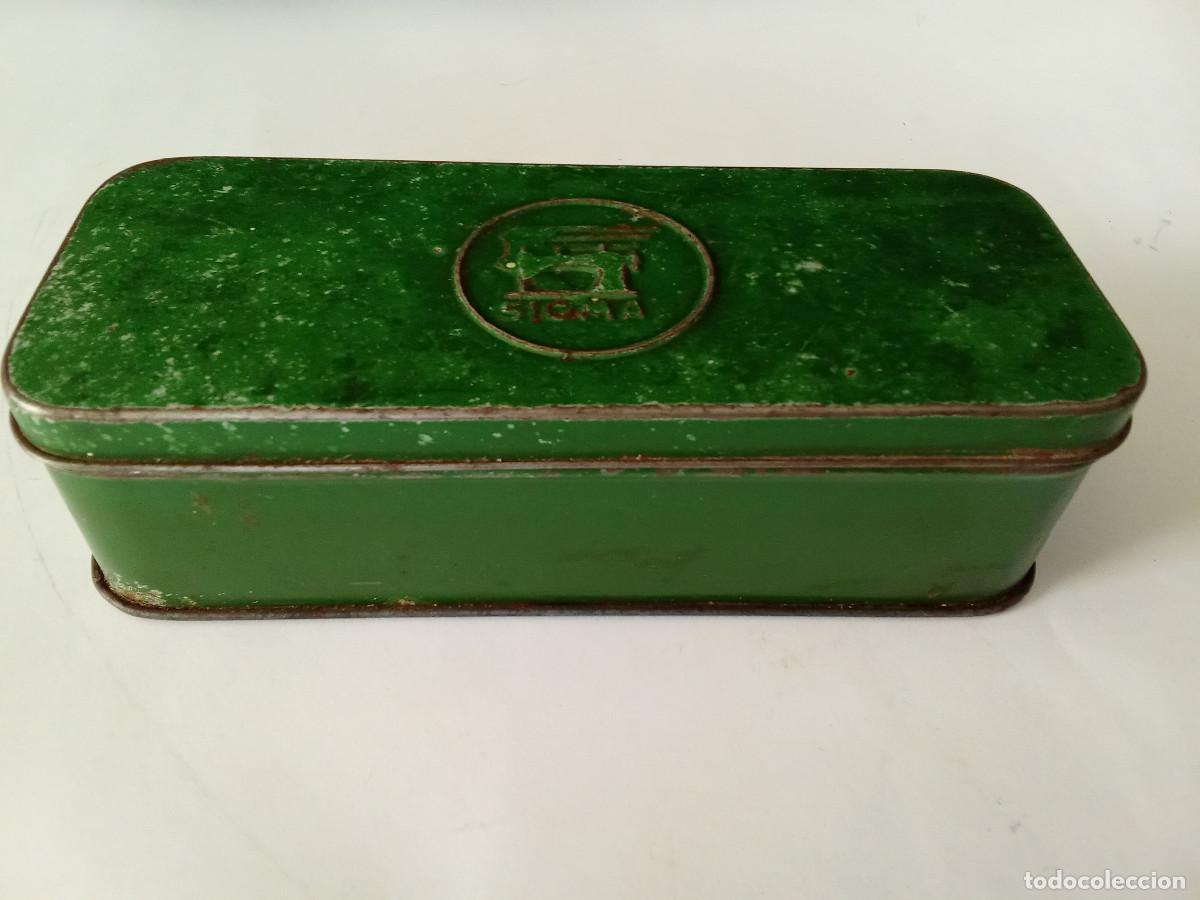 Cajas y cajitas met&aacute;licas: Antigua caja de lata m&aacute;quina de coser Sigma