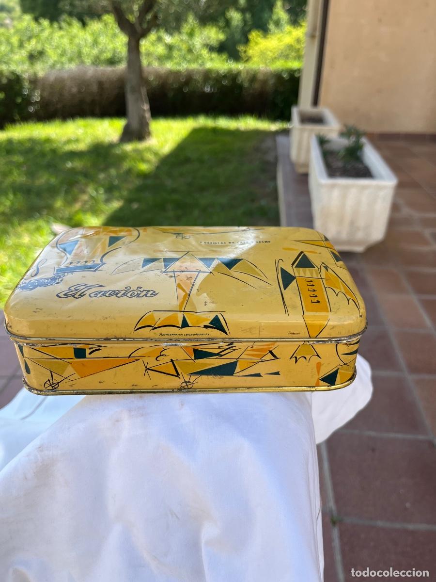 Cajas y cajitas met&aacute;licas: Caja chapa, El Avi&oacute;n, pastillas de caf&eacute; y leche