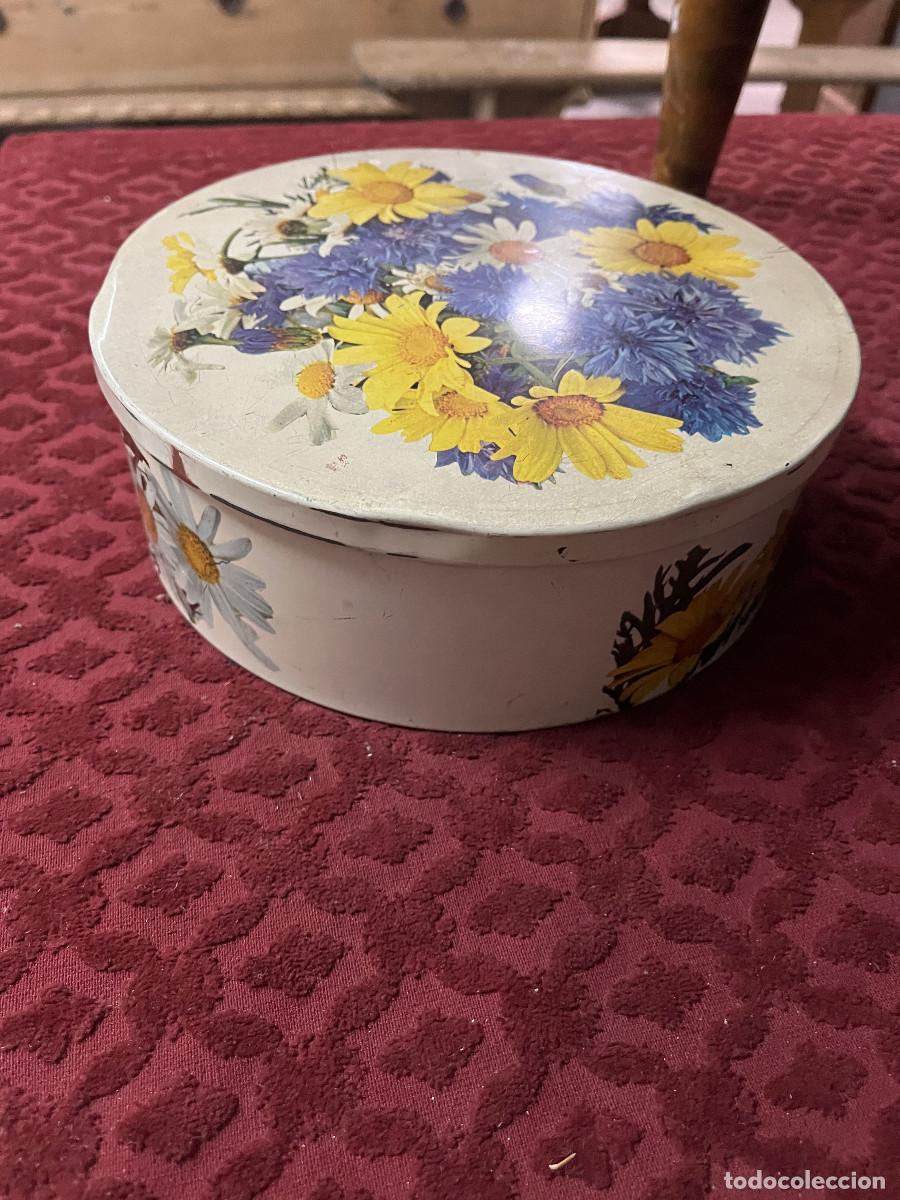 Cajas y cajitas met&aacute;licas: Antigua caja de metal flores, Rifacli