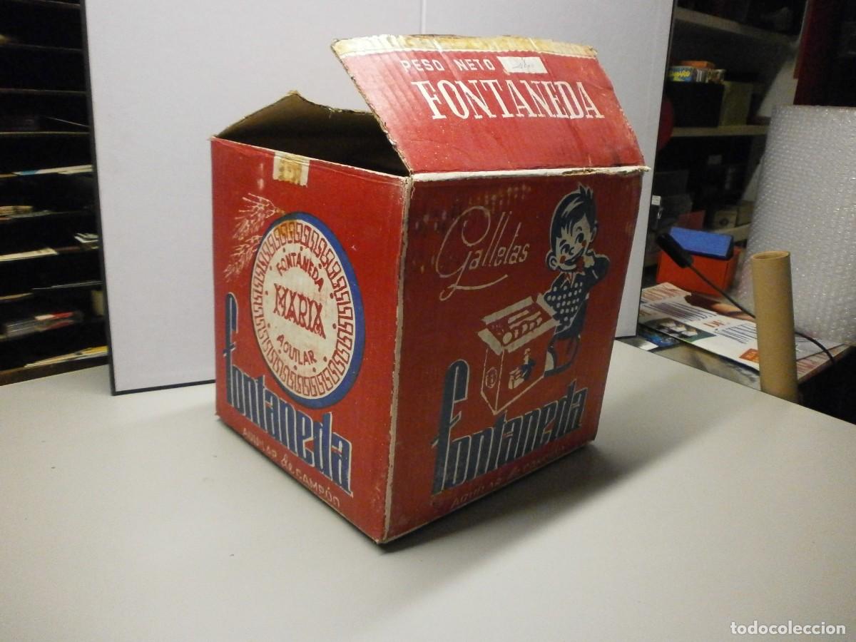 Cajas y cajitas met&aacute;licas: antigua caja de galletas maria fontaneda aguilar de campoo mide 23x23 cms