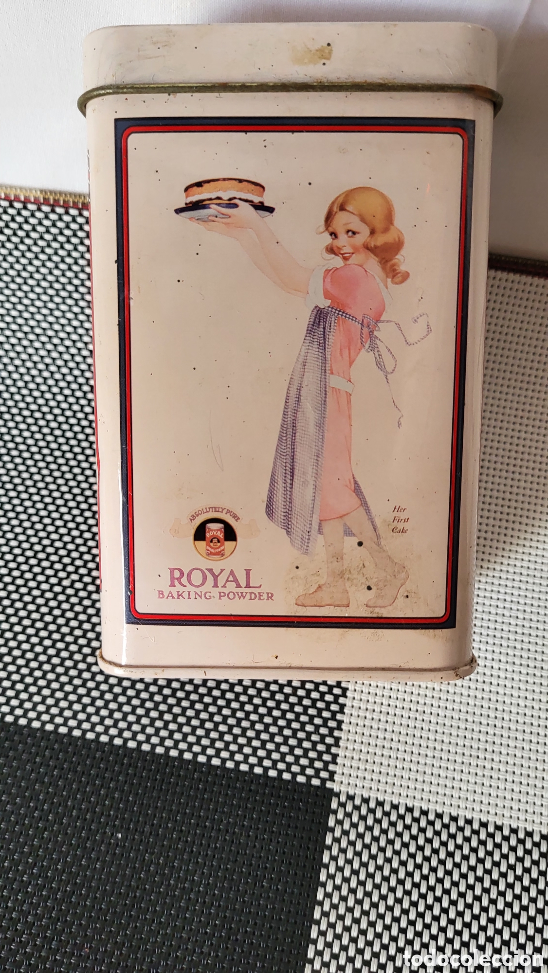 Cajas y cajitas met&aacute;licas: Antigua caja met&aacute;lica Royal
