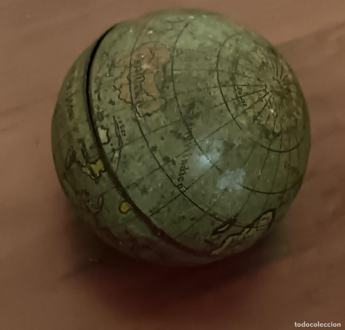Cajas y cajitas met&aacute;licas: CAJA MET&Aacute;LICA EN FORMA DE GLOBO TERR&Aacute;QUEO INDUSTRIA METAL&Uacute;RGICA TINTORE Y OLLER BARCELONA 4 CM.