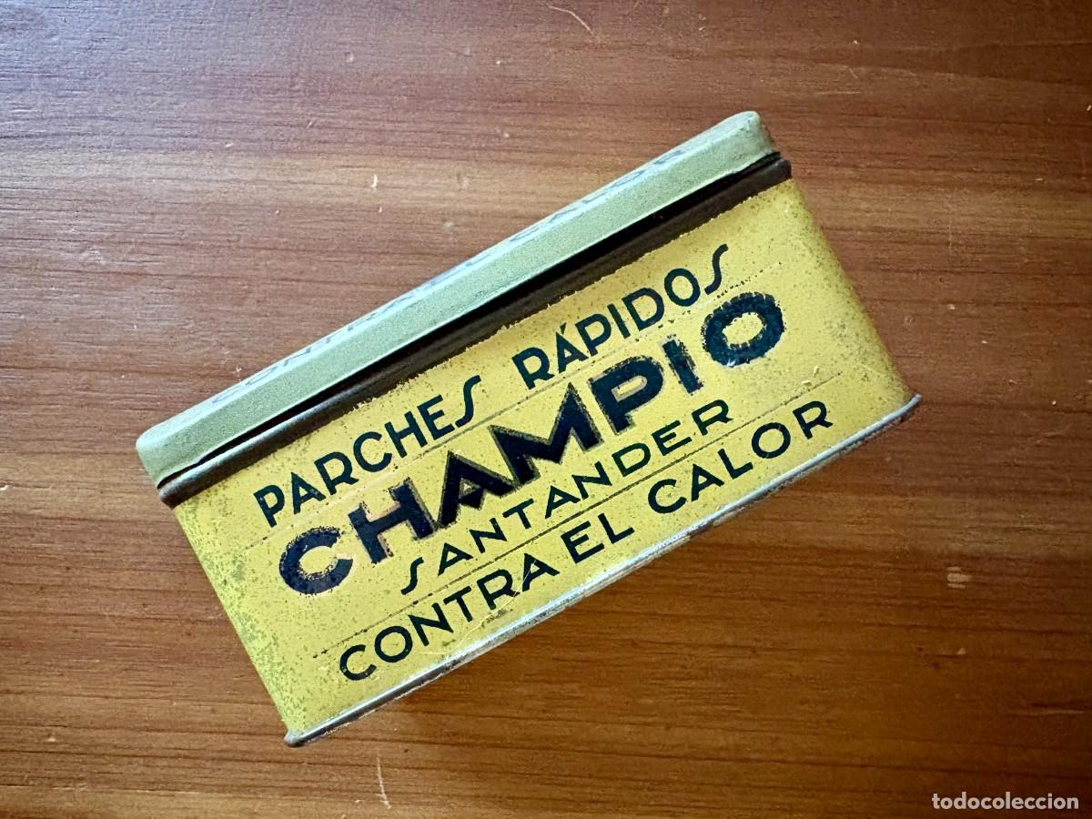 Cajas y cajitas met&aacute;licas: ANTIGUA CAJA DE METAL PARCHES CHAMPIO SANTANDER , PARCHES RAPIDOS CONTRA EL CALOR, 12X6X6 CMS.
