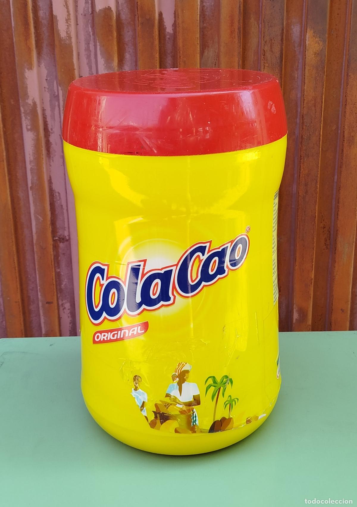 Cajas y cajitas met&aacute;licas: BOTE DE COLA CAO TABURETE BAUL DE 5.1 KG
