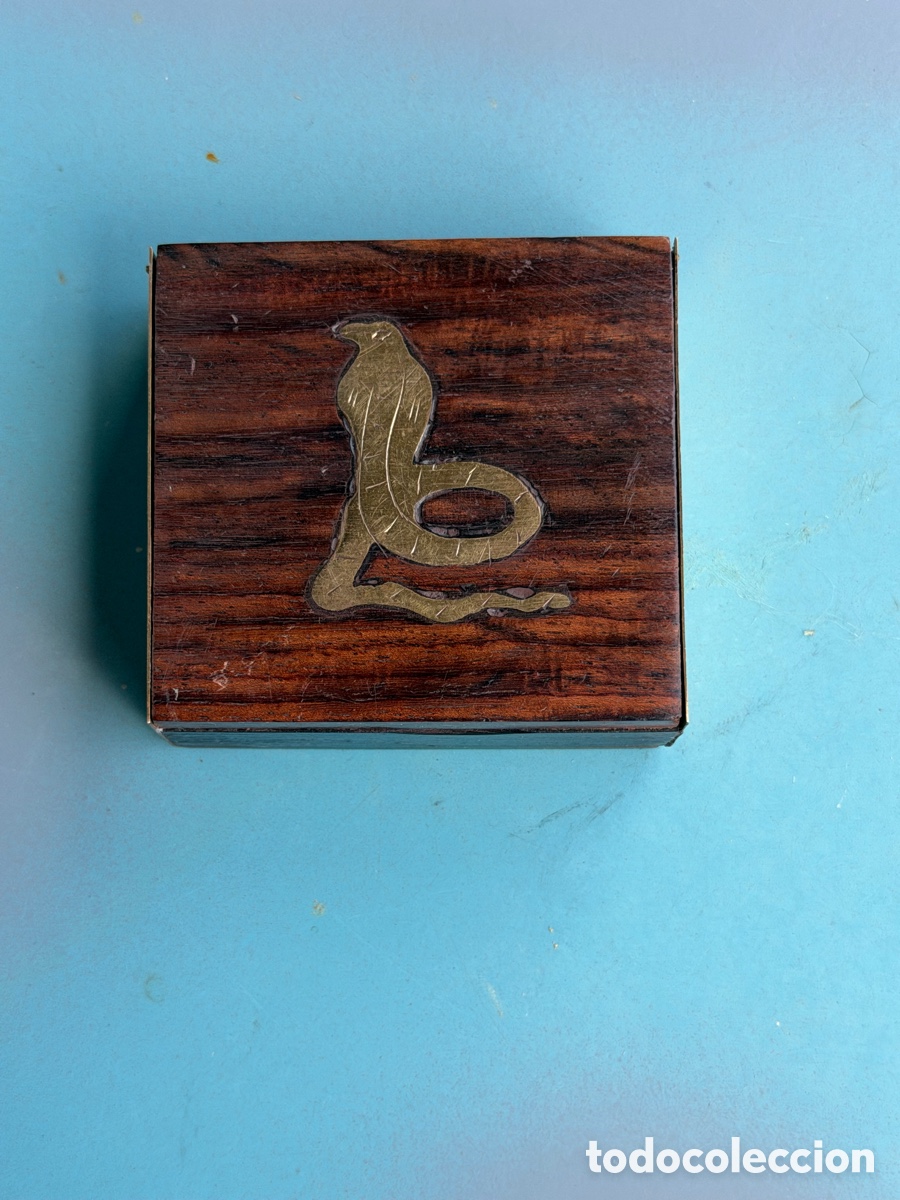Cajas y cajitas met&aacute;licas: CAJITA DE MADERA CON INCRUSTACIONES DE METAL