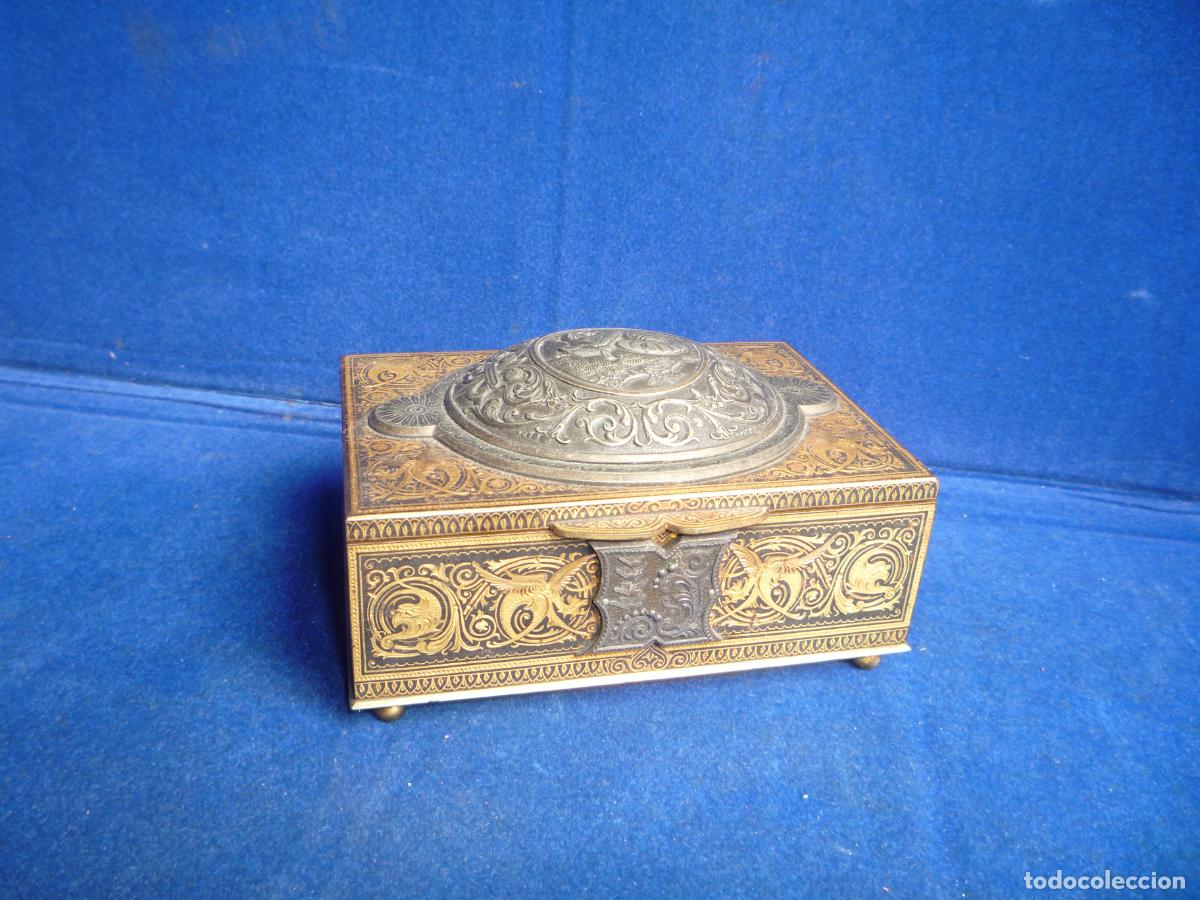 Cajas y cajitas met&aacute;licas: CAJA ADAMASCADA BRONCE