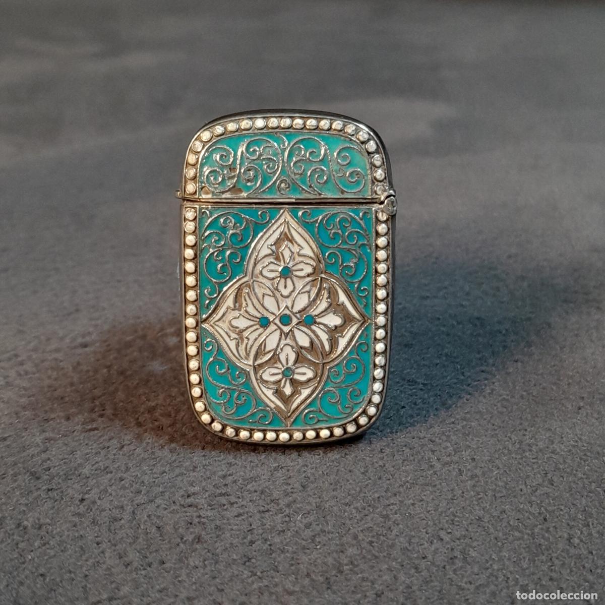Cajas y cajitas met&aacute;licas: CP-9. ESTUCHE PARA CERILLAS EN PLATA CON ESMALTE AZUL. PRINCIPIOS S. XX.