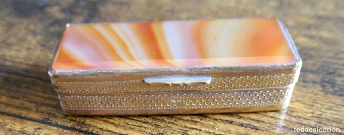 Cajas y cajitas met&aacute;licas: pastillero vintage de metal con tapa de &aacute;gata bandeada natural-6,4 x 3 cm
