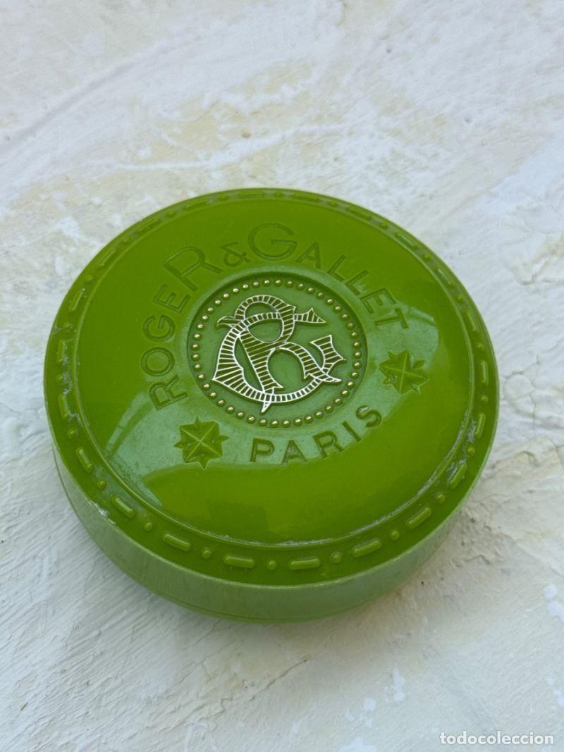 Cajas y cajitas met&aacute;licas: Caja redonda vintage &ldquo;Roger & Gallet Paris&rdquo; &ndash; Jab&oacute;n perfumado franc&eacute;s