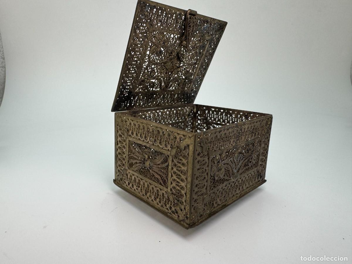 Cajas y cajitas met&aacute;licas: Joyero antiguo de filigrana, hecho a mano, B&eacute;lgica/Alemania, finales del siglo XIX &ndash; XX
