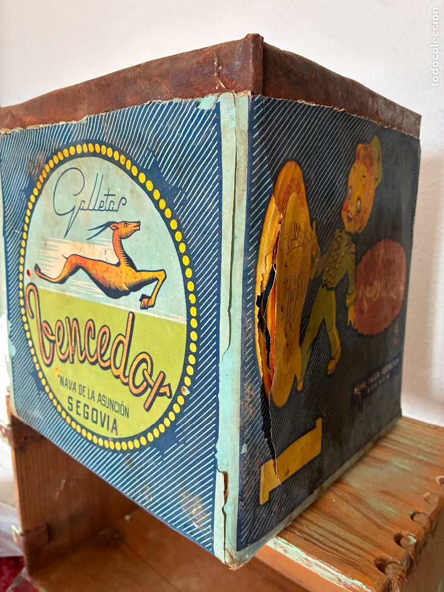 Cajas y cajitas met&aacute;licas: Segovia caja de galletas Vencedor Nava de la Asunci&oacute;n chapa forrada papel 23x21x23,5 alto sin tapa