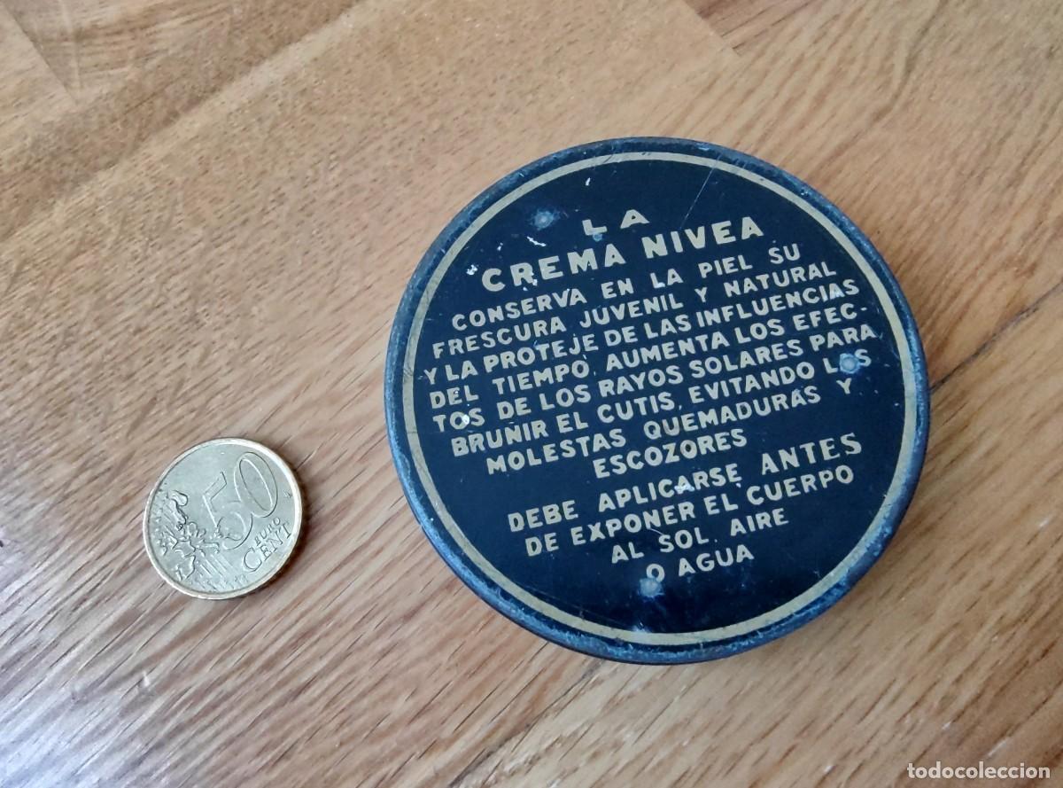 Cajas y cajitas met&aacute;licas: Lata crema nivea antigua