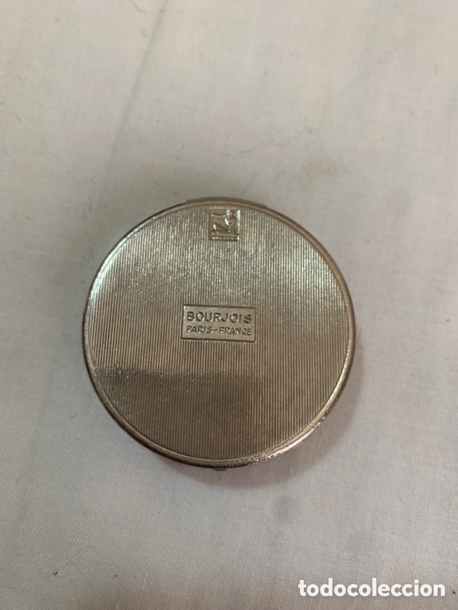 Cajas y cajitas met&aacute;licas: Polvera vintage BOURJOIS-PARIS plateada - Foto 2