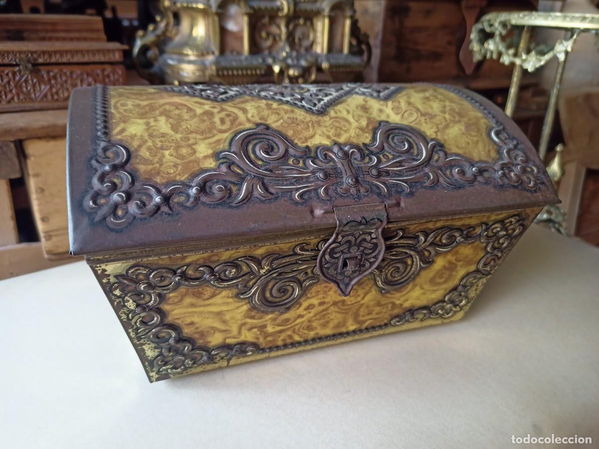 Cajas y cajitas met&aacute;licas: Caja de chapa Galletas Victoria