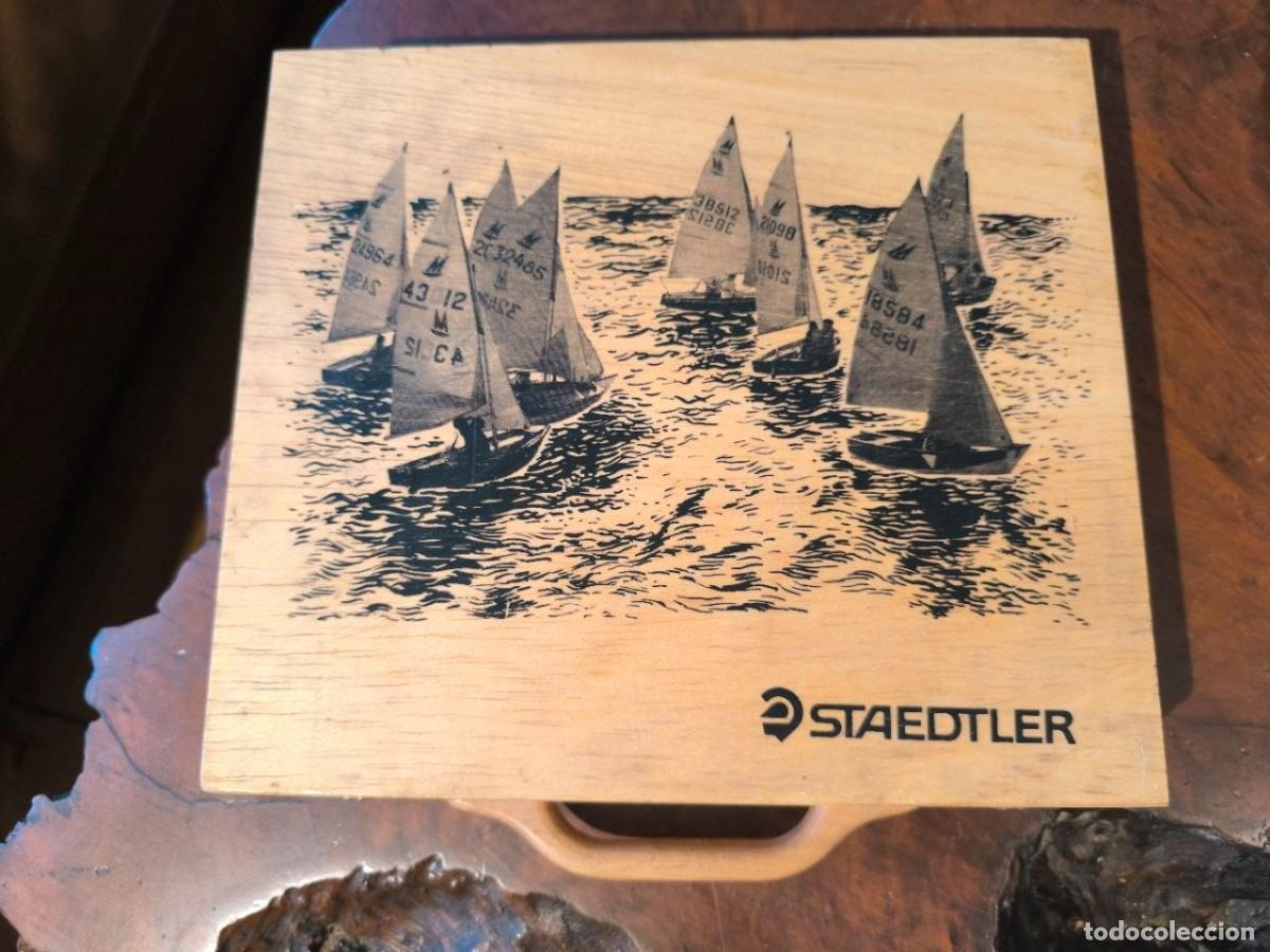 Cajas y cajitas met&aacute;licas: ANTIGUA CAJA DE PINTURAS MADERA CON GRABADO DE VELEROS STAEDTLER