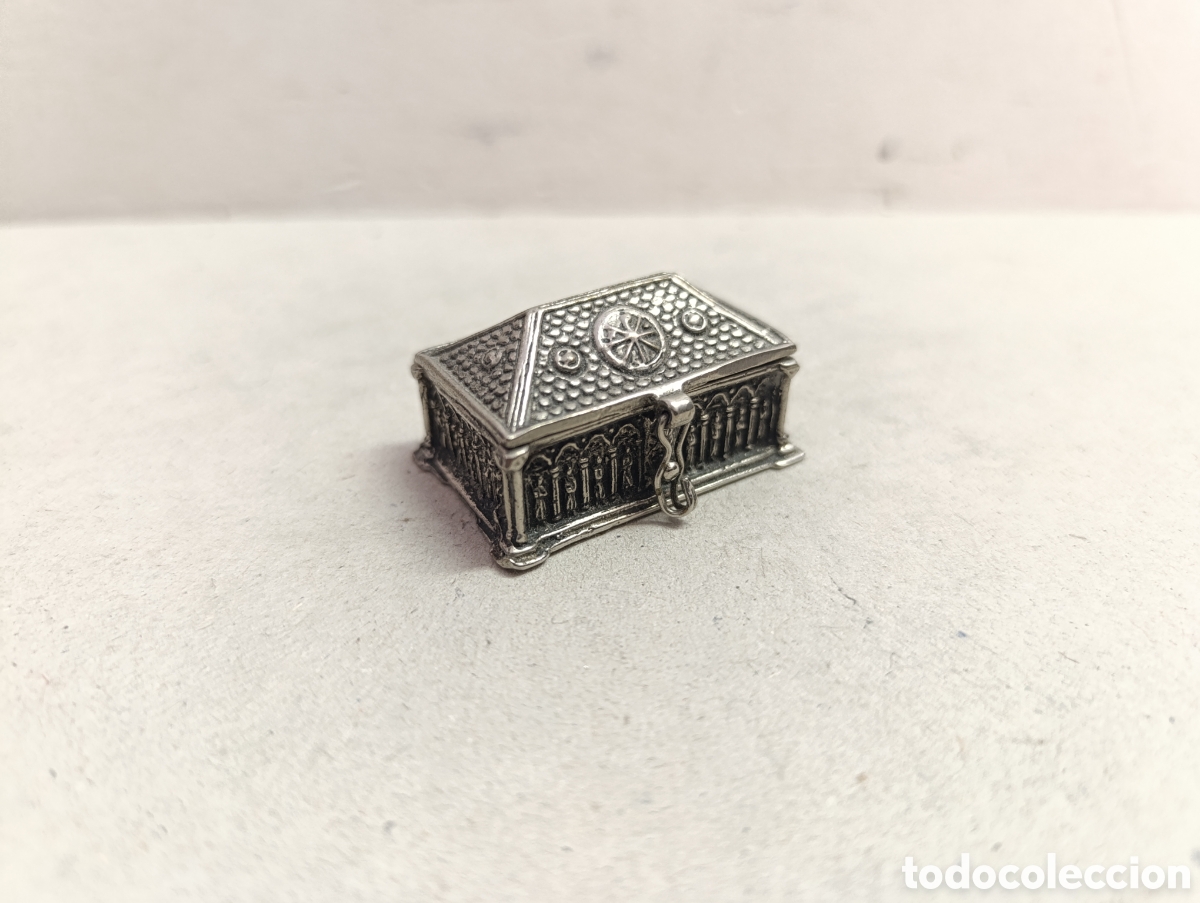 Cajas y cajitas met&aacute;licas: CAJA CAJITA DE METAL REPRESENTANDO CASITA, CON ESPEJO INTERIOR