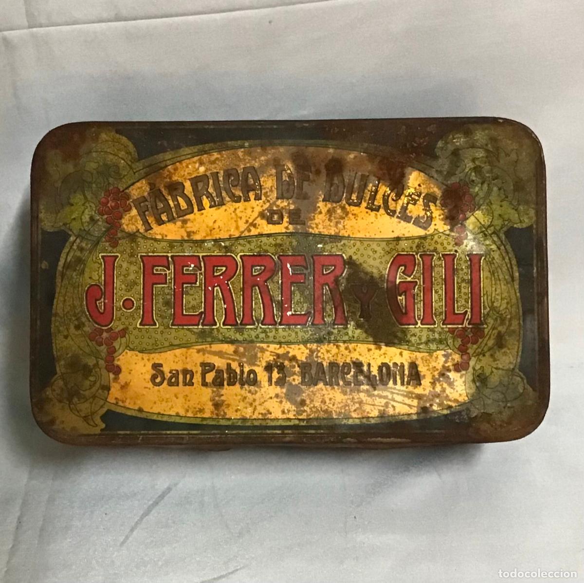 Cajas y cajitas met&aacute;licas: J. FERRER Y GILI, CAJA LITOGRAFIADA 1900