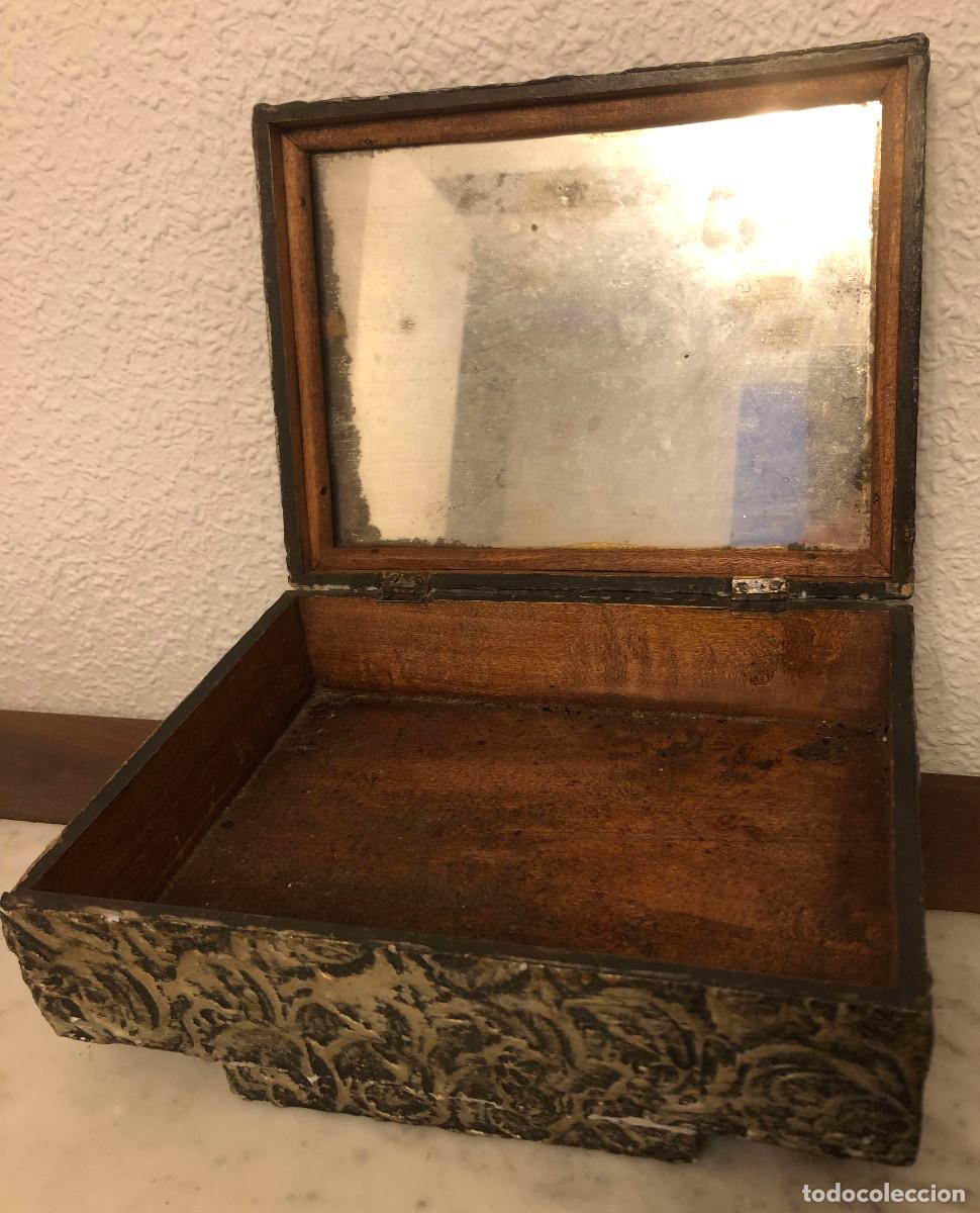 Cajas y cajitas met&aacute;licas: Caja de madera y escayola - Foto 1