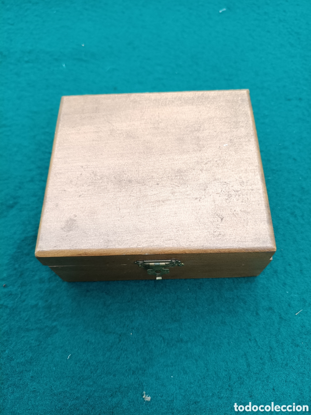Cajas y cajitas met&aacute;licas: Caja antigua de papel de fumar Gol