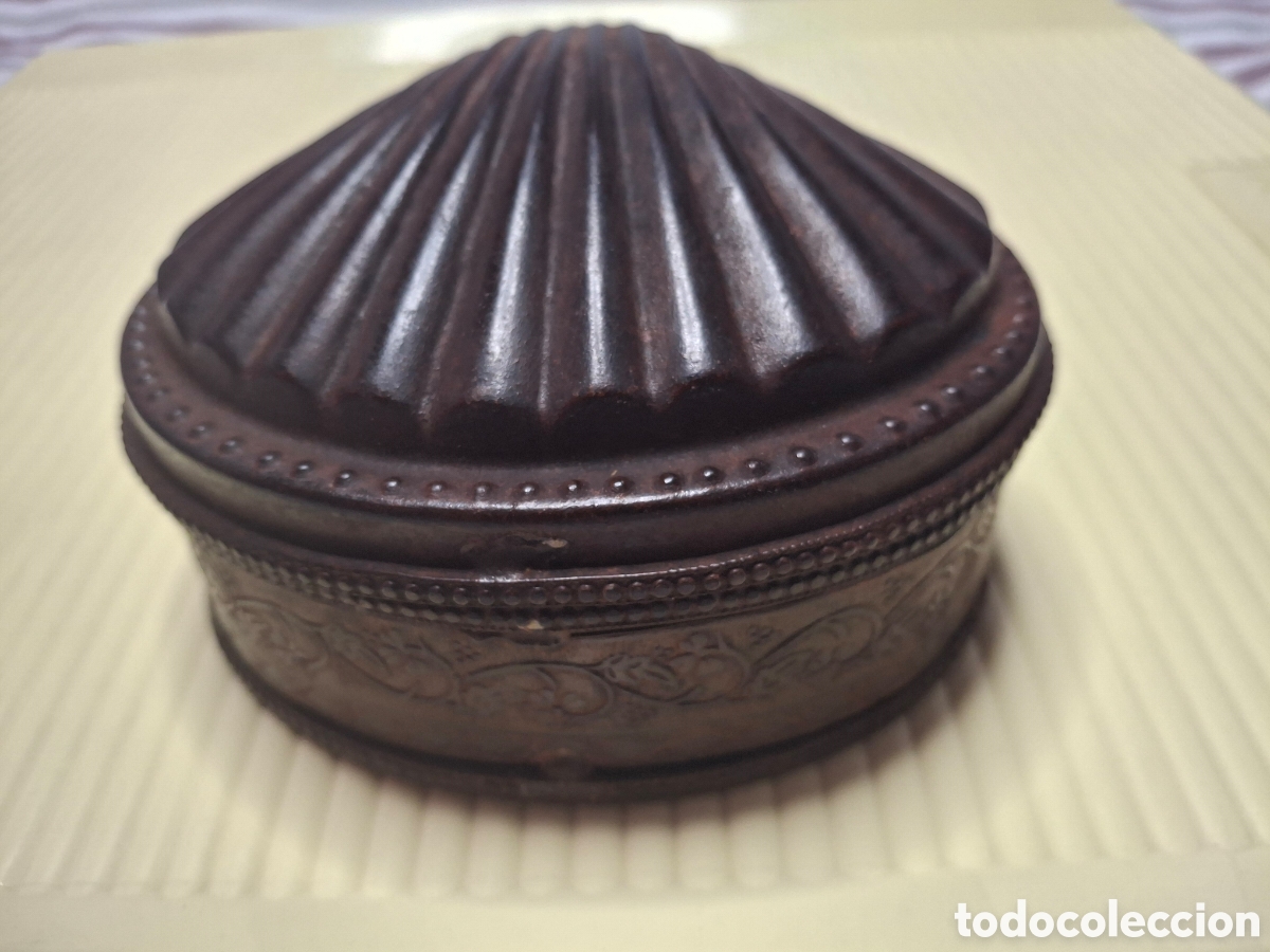 Cajas y cajitas met&aacute;licas: BONITA CAJA MET&Aacute;LICA CONCHA MARINA