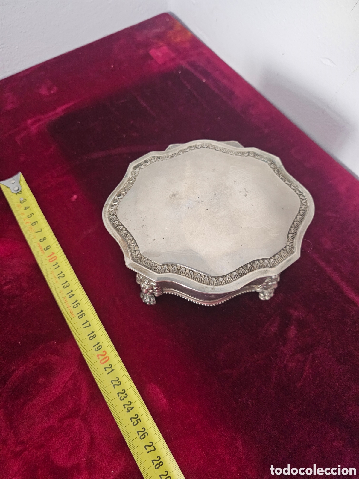 Cajas y cajitas met&aacute;licas: ​Antiguo Joyero / Crapaudine / Caja de Metal Plateado con Patas de Garra de Le&oacute;n &ndash; S. XIX / S. XX