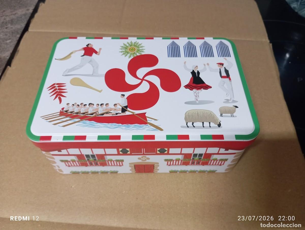 Cajas y cajitas met&aacute;licas: CAJA LATA CON LAUBURU -PELOTARI -DANTZARIS -TRAINEROS