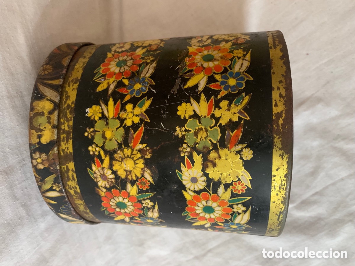 Cajas y cajitas met&aacute;licas: Caja met&aacute;lica cil&iacute;ndrica de Cola-CAIRO vintage