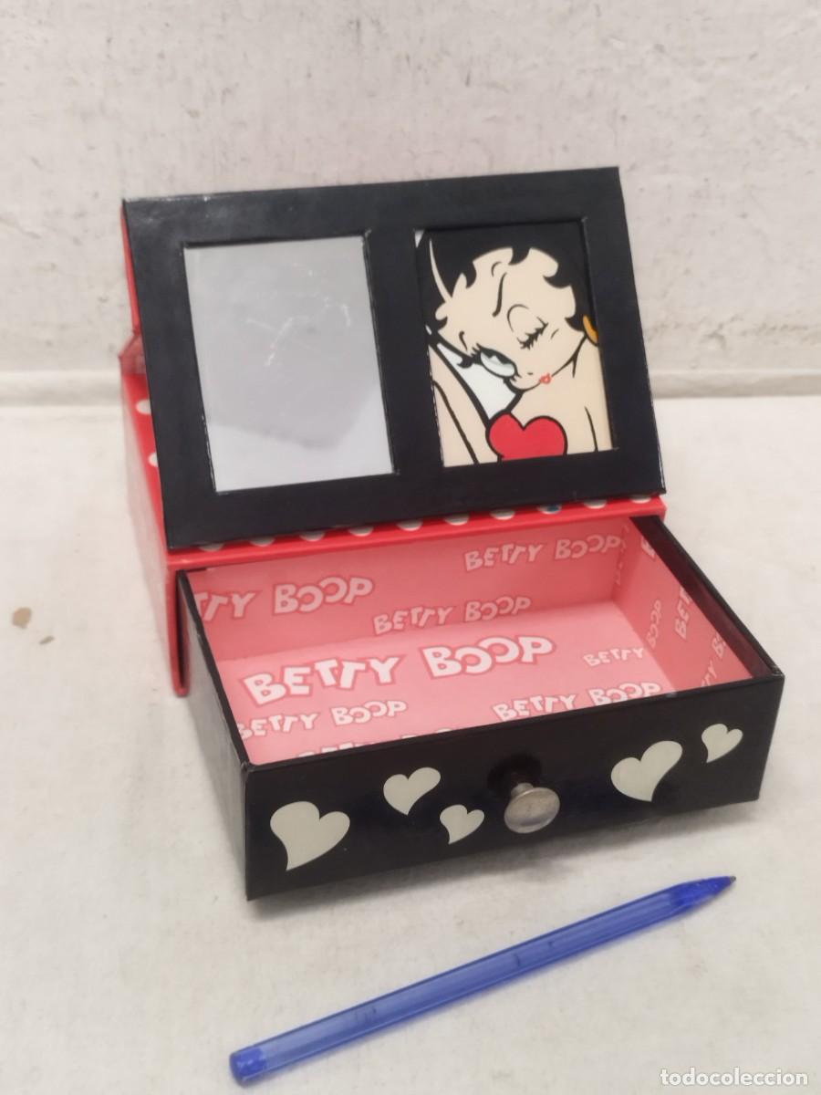 Cajas y cajitas met&aacute;licas: Joyero de la Betty Boop.